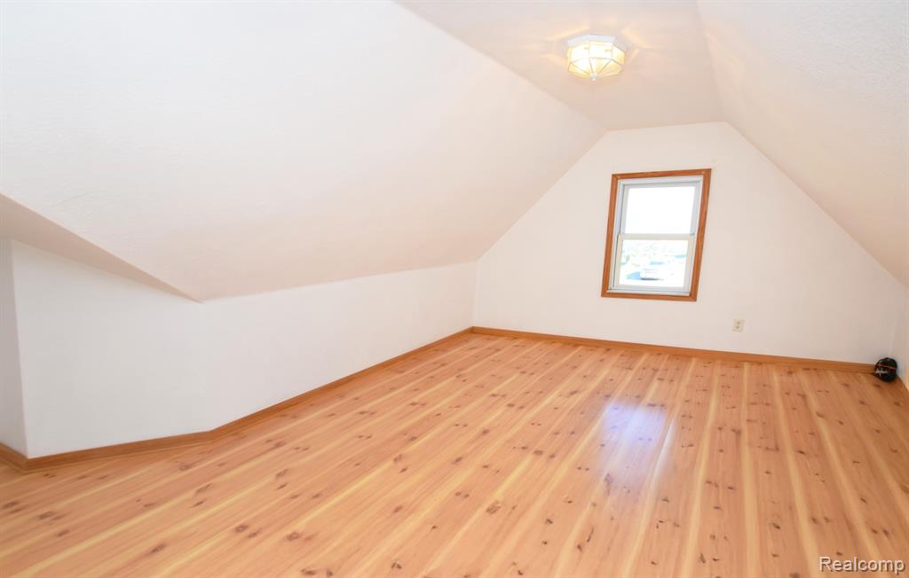 1042 E HOLLYWOOD Boulevard, Clio, MI 48420 — Photo 9