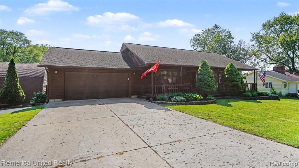 339 S Collins Street, Fowlerville, MI 48836 — Photo 34