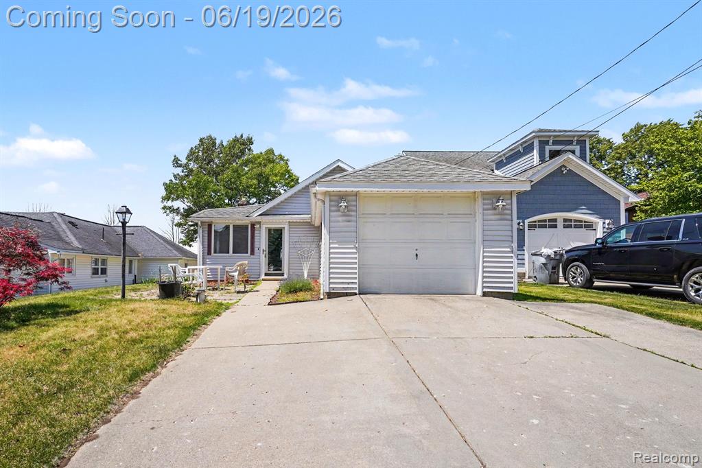14174 Dartmouth Drive, Fenton, MI 48430 — Photo 2