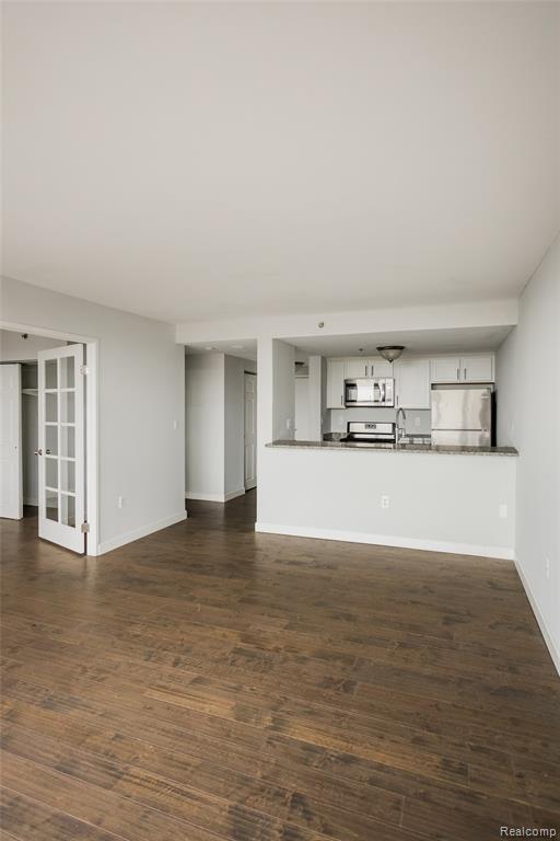 250 E Harbortown Drive, 508, Detroit, MI 48207 — Photo 11