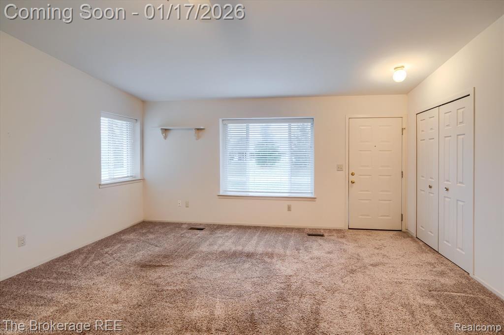 9443 Forestview Circle, Grand Blanc, MI 48439 — Photo 11