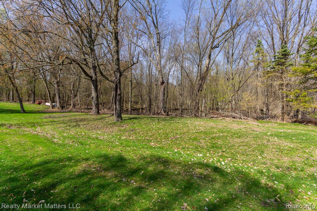 2543 Henry Road, Lapeer, MI 48446 — Photo 18