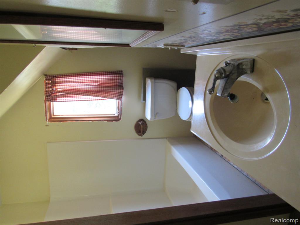 695 W Cass Avenue Road, Bay City, MI 48708 — Photo 12