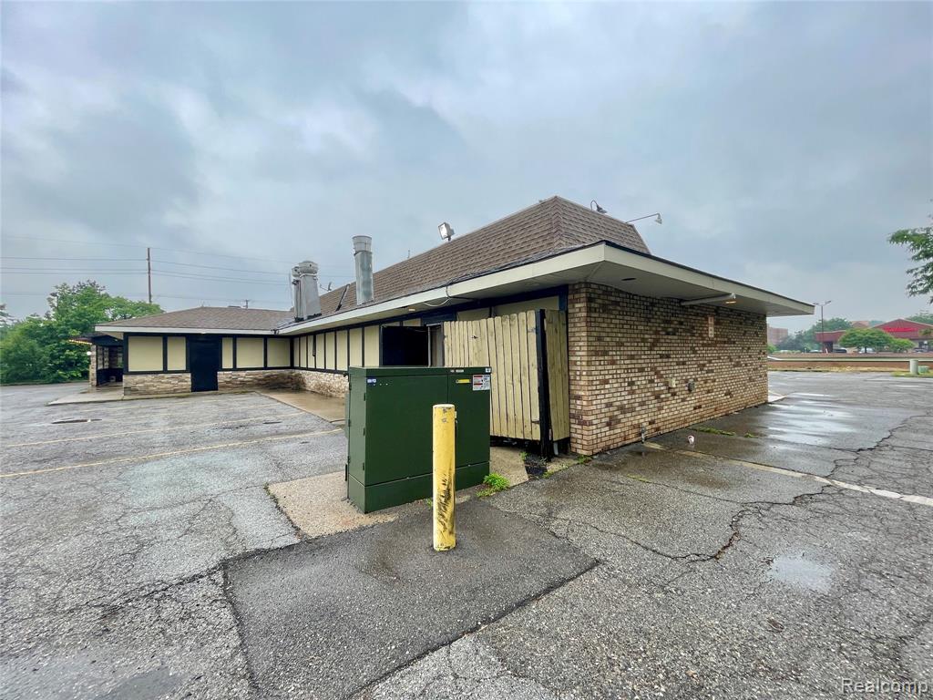 41275 Ford Road, Canton, MI, 48187