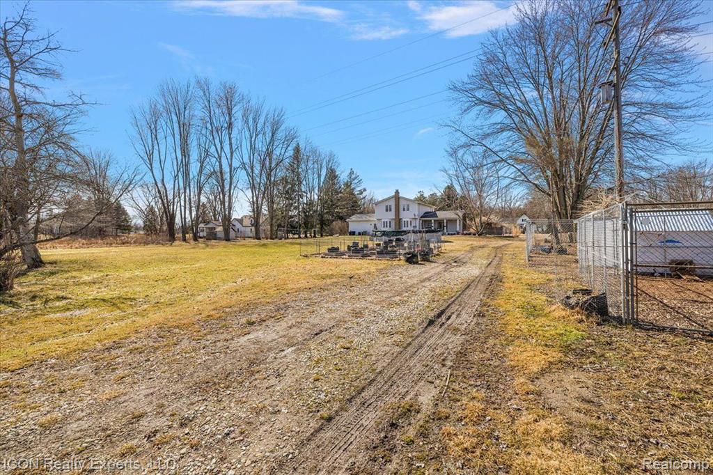 2595 PALMS Road, Columbus, MI — Photo 34