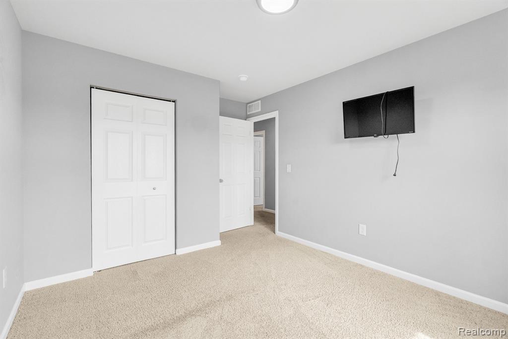 7019 Marigold Court, Grand Blanc, MI 48439 — Photo 30