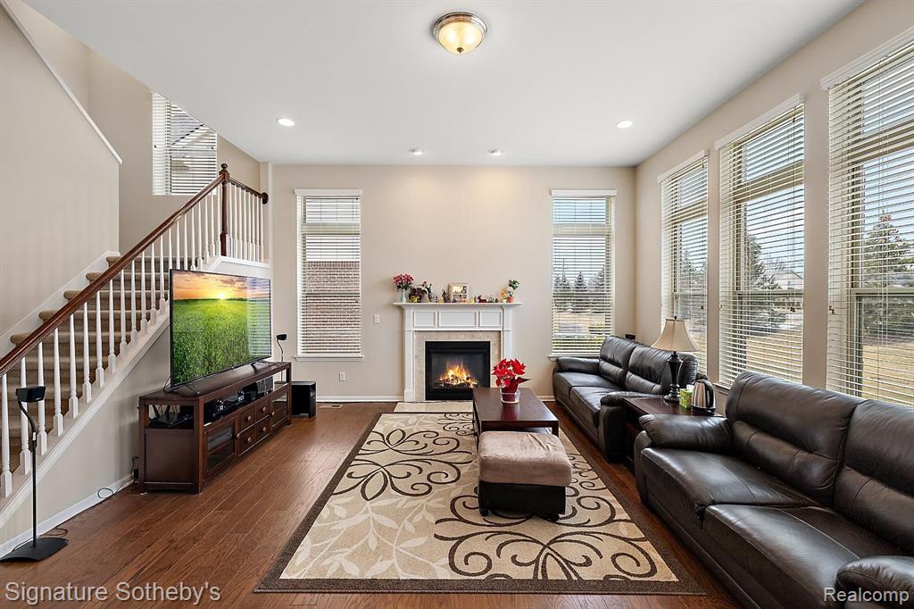 50472 SCARBOROUGH Road, Canton, MI 48188 — Photo 10