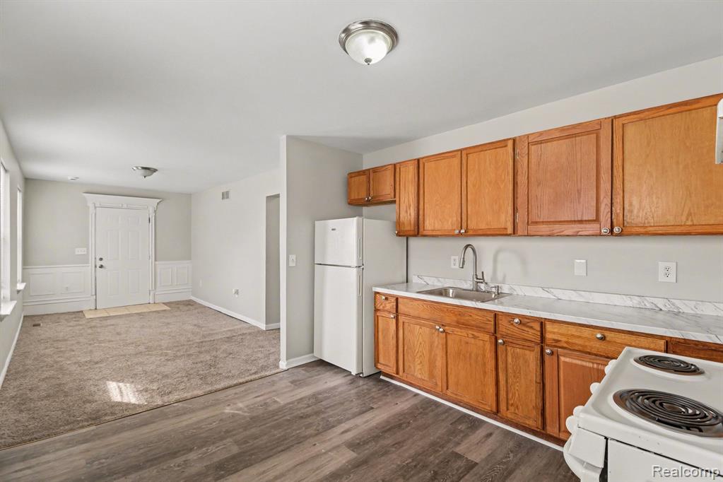 40 W Strathmore Avenue, Pontiac, MI 48340 — Photo 6