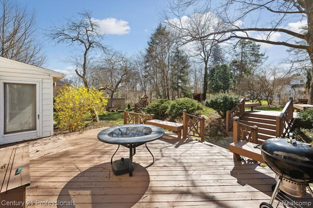 4538 COMANCHE Drive, Okemos, MI 48864 — Photo 31