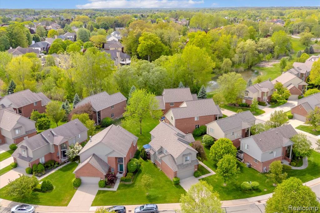 54745 Four Seasons Drive, Utica, MI 48316 — Photo 37