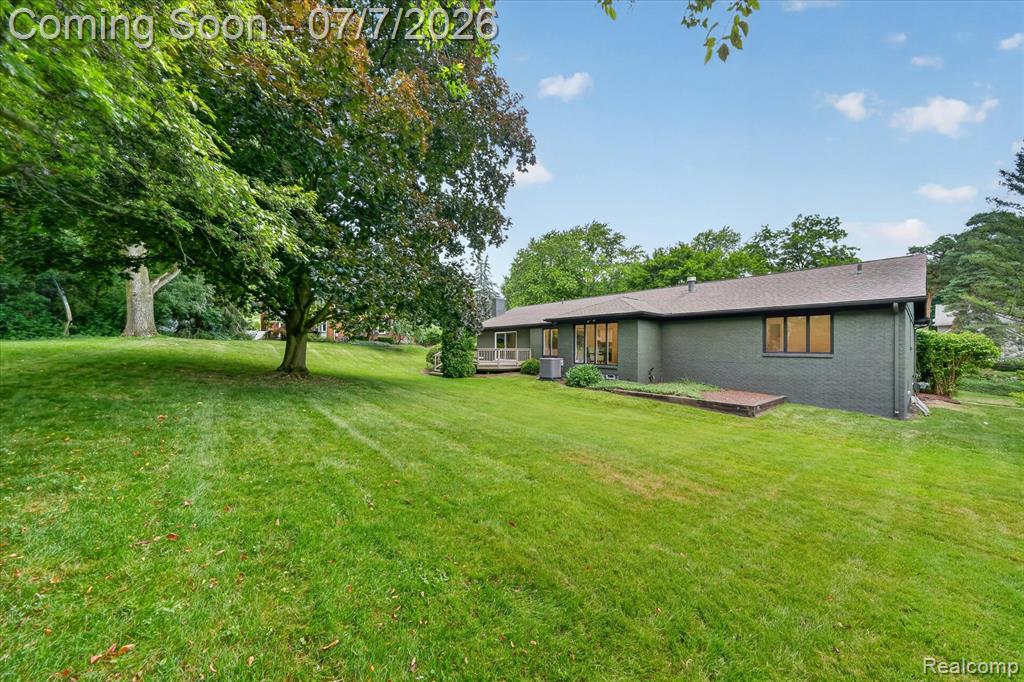 756 Great Oaks Drive, Bloomfield Hills, MI 48304 — Photo 48