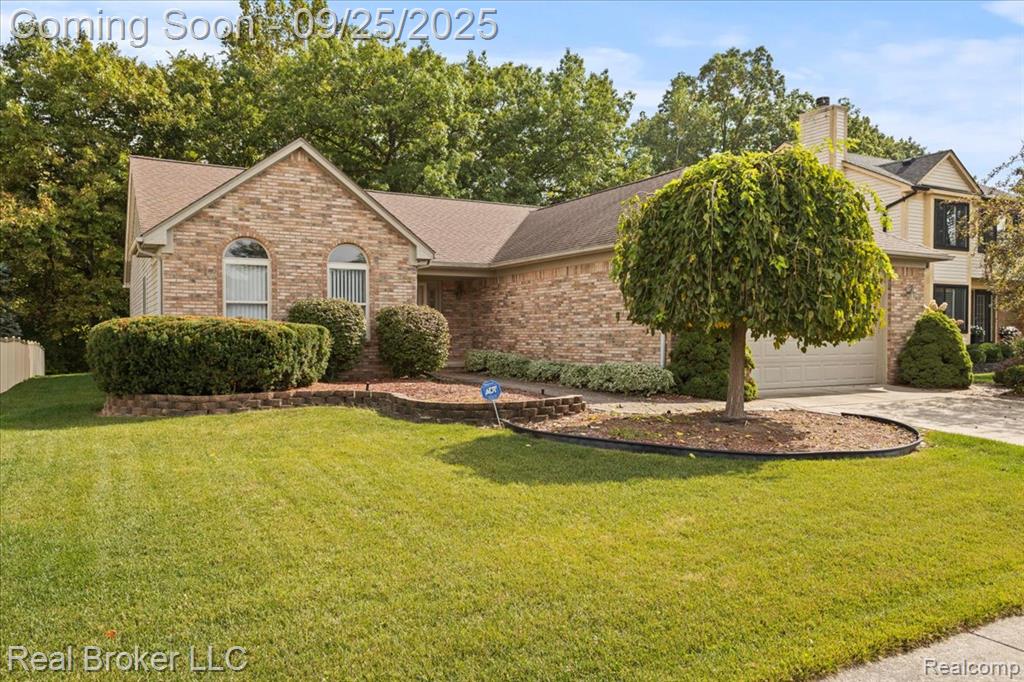 46526 Serenity Drive, Macomb, MI 48044 — Photo 2