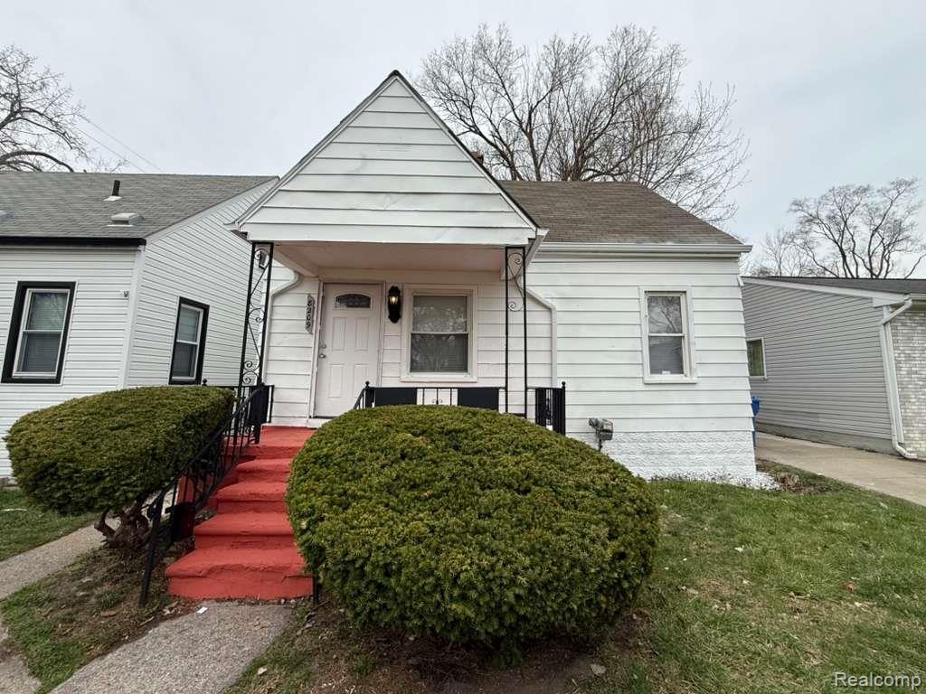 8209 Orchard Avenue, Warren, MI 48089 — front exterior