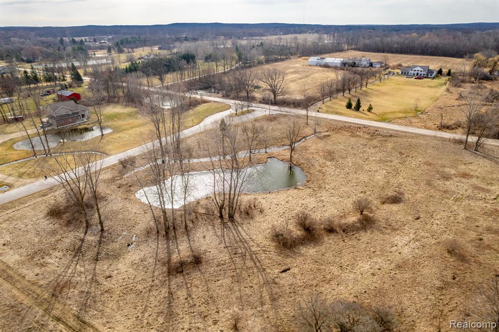 6498 BACHMAN Lane, Goodrich Vlg, MI — Photo 2