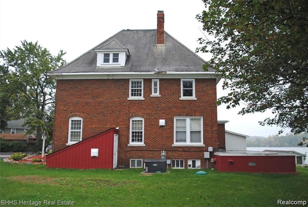 8790 Arlington Street, White Lake, MI — Photo 4