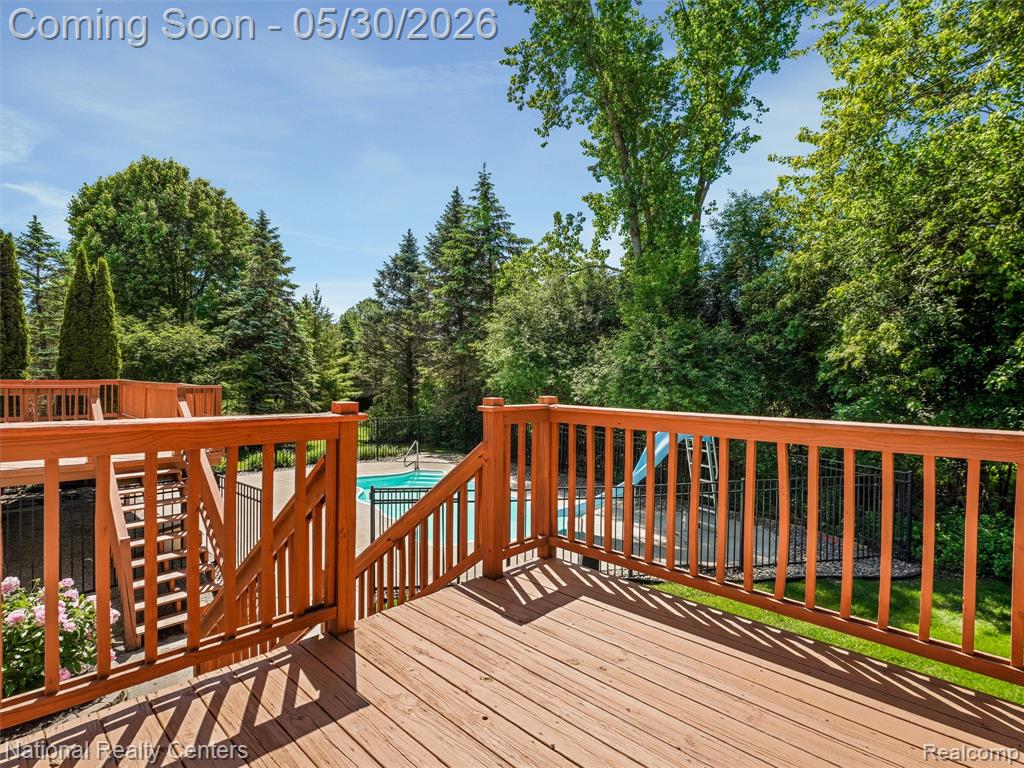 47245 N Pointe Drive, Canton, MI 48187 — Photo 47
