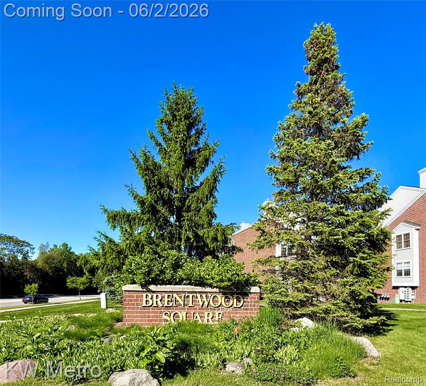 1870 Lindsay Lane - Photo 2