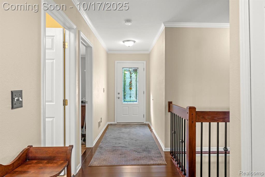 7109 Bluewater Drive, Clarkston, MI 48348 — Photo 11