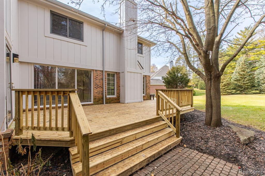 6351 Cherry Tree Court, Rochester Hills, MI 48306 — Photo 70