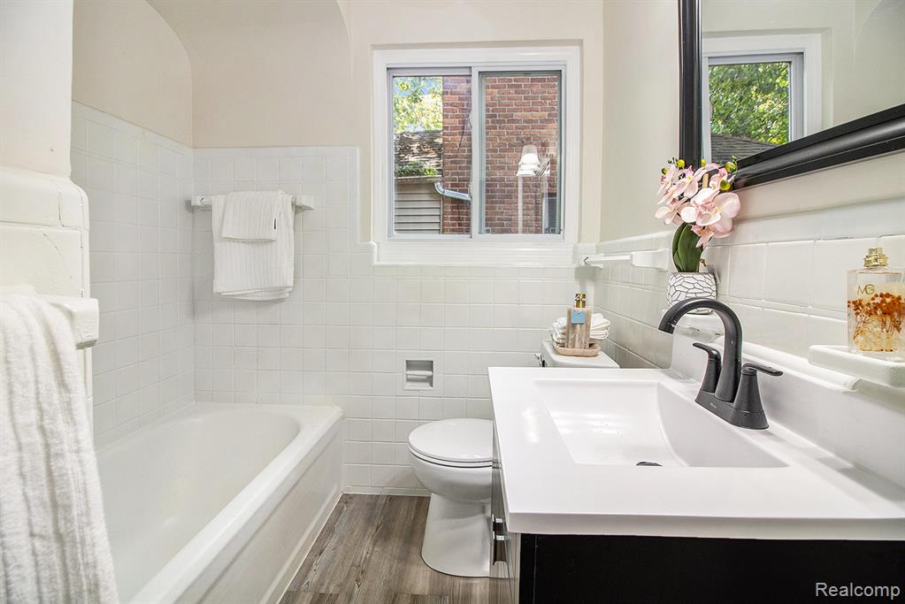 20112 Picadilly Road, Dearborn, MI 48221 — Photo 11