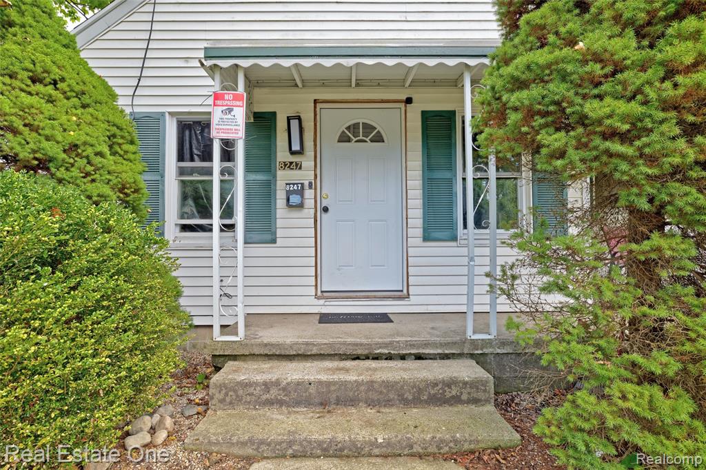 8247 Miller Road, Swartz Creek, MI 48473 — Photo 2