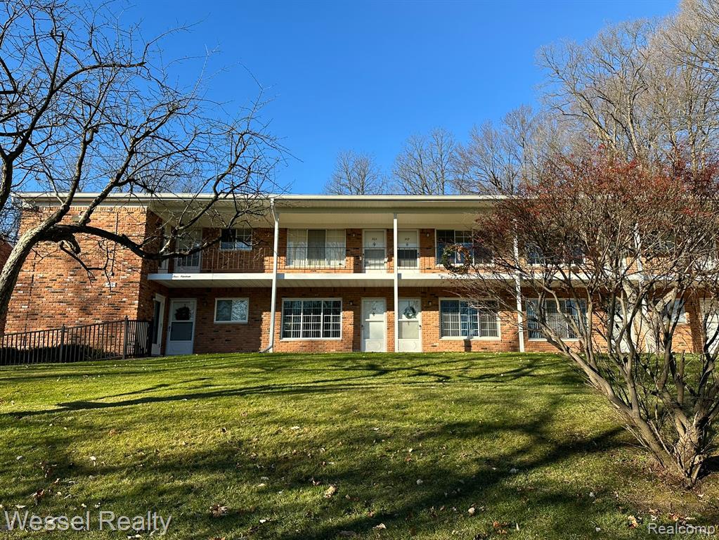 419 Prospect, 203, Romeo, MI 48065 — front exterior