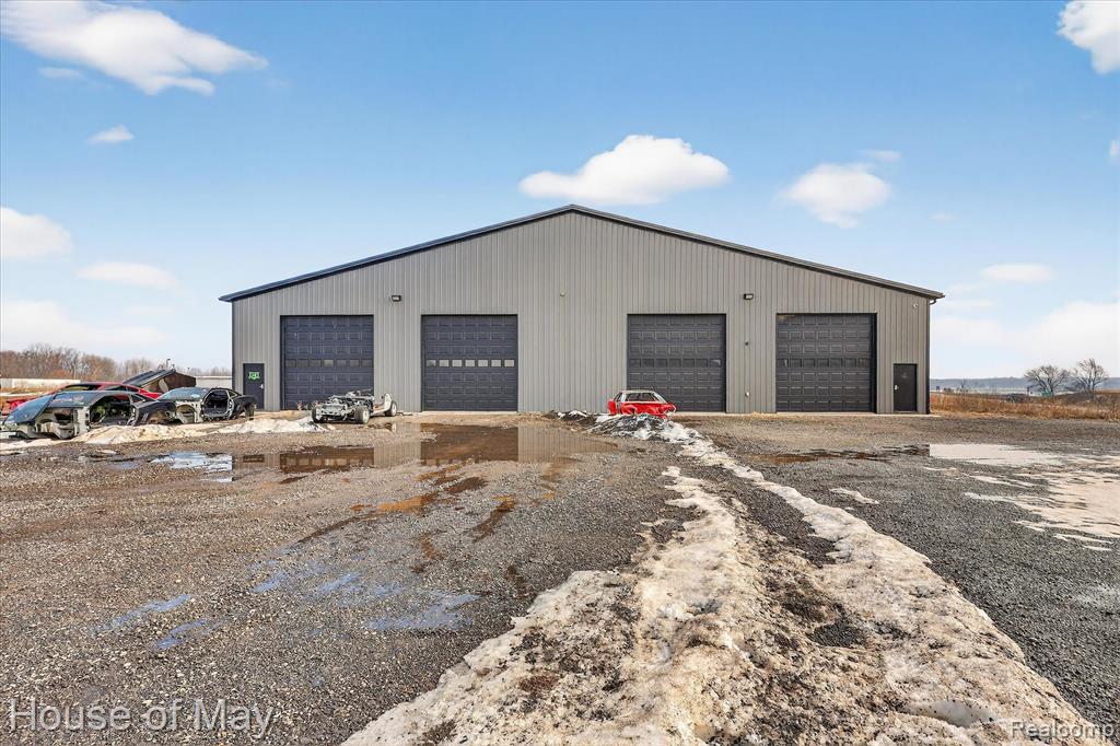 8635 Sterling Heights Drive - Photo 4