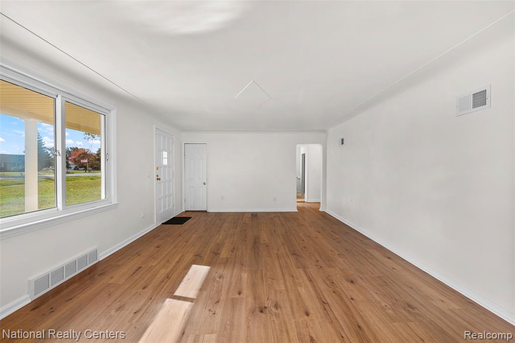 29842 Fort Road, Rockwood, MI — Photo 22