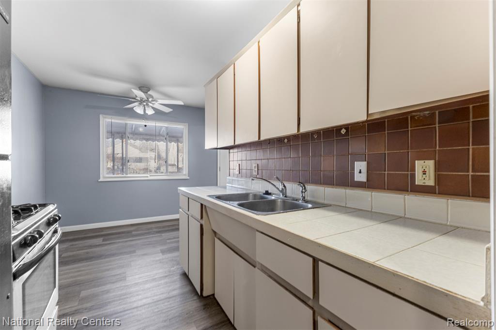 457 Stewart Avenue, Lincoln Park, MI 48146 — Photo 14