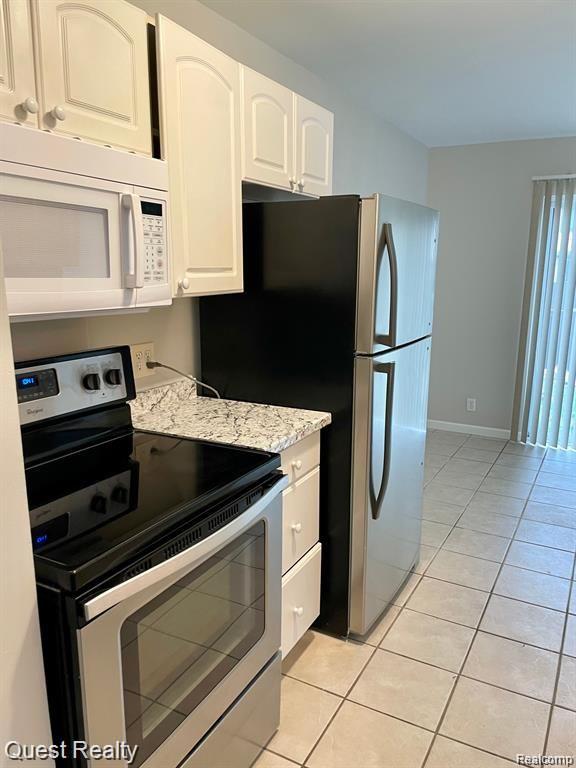 8401 18 MILE Road, Sterling Heights, MI 48313 — Photo 3