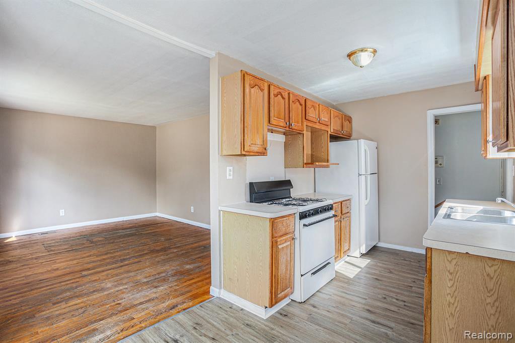 998 Dewey Street, Pontiac, MI 48340 — Photo 5