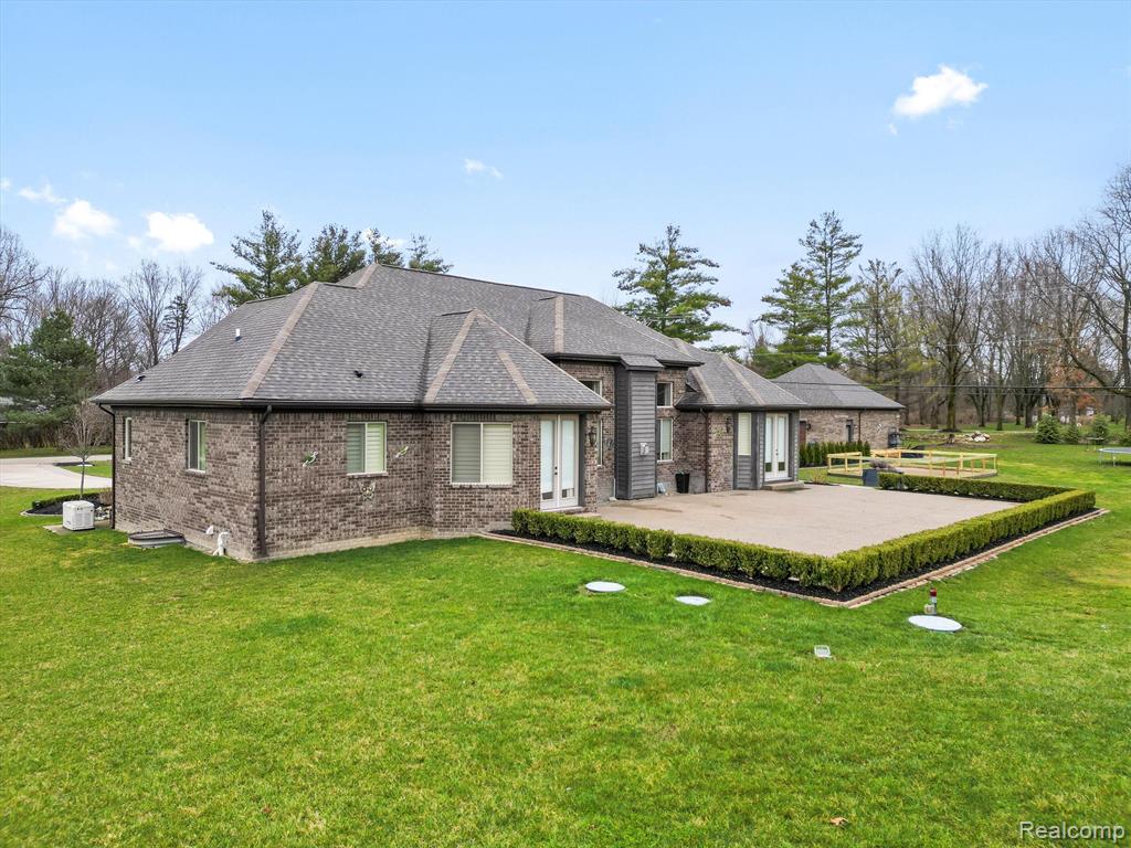 3960 HARVEST CREEK Court, Rochester, MI 48306 — Photo 55
