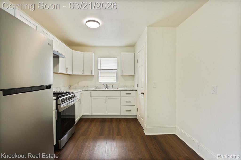 1060 Cross Street, Saginaw, MI 48602 — Photo 12