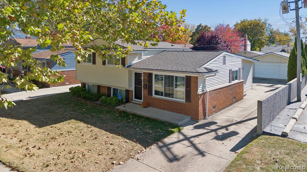 496 Langley Boulevard, Clawson, MI — Photo 37
