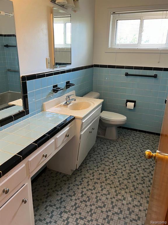 4188 McKinley Street, Dearborn Heights, MI 48125 — Photo 6