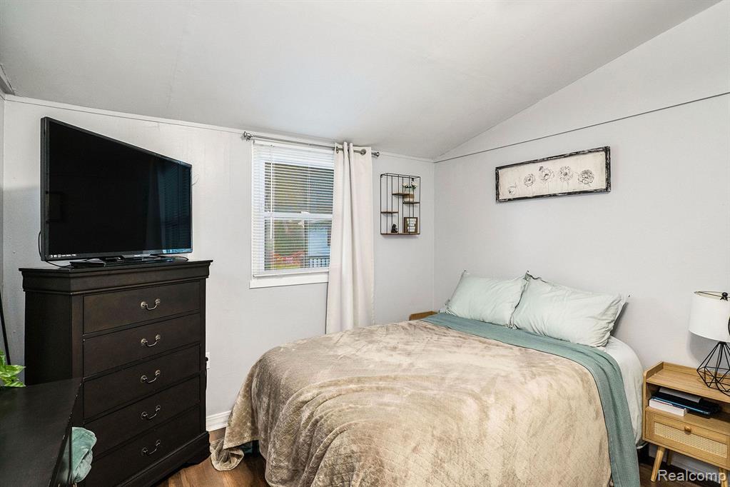 707 MARY COURT, Fenton, MI 48430 — Photo 10