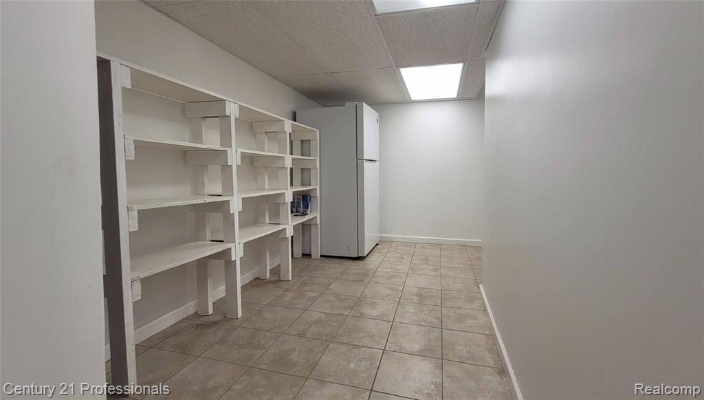 575 Troyvally Street, Troy, MI 48098 — Photo 33