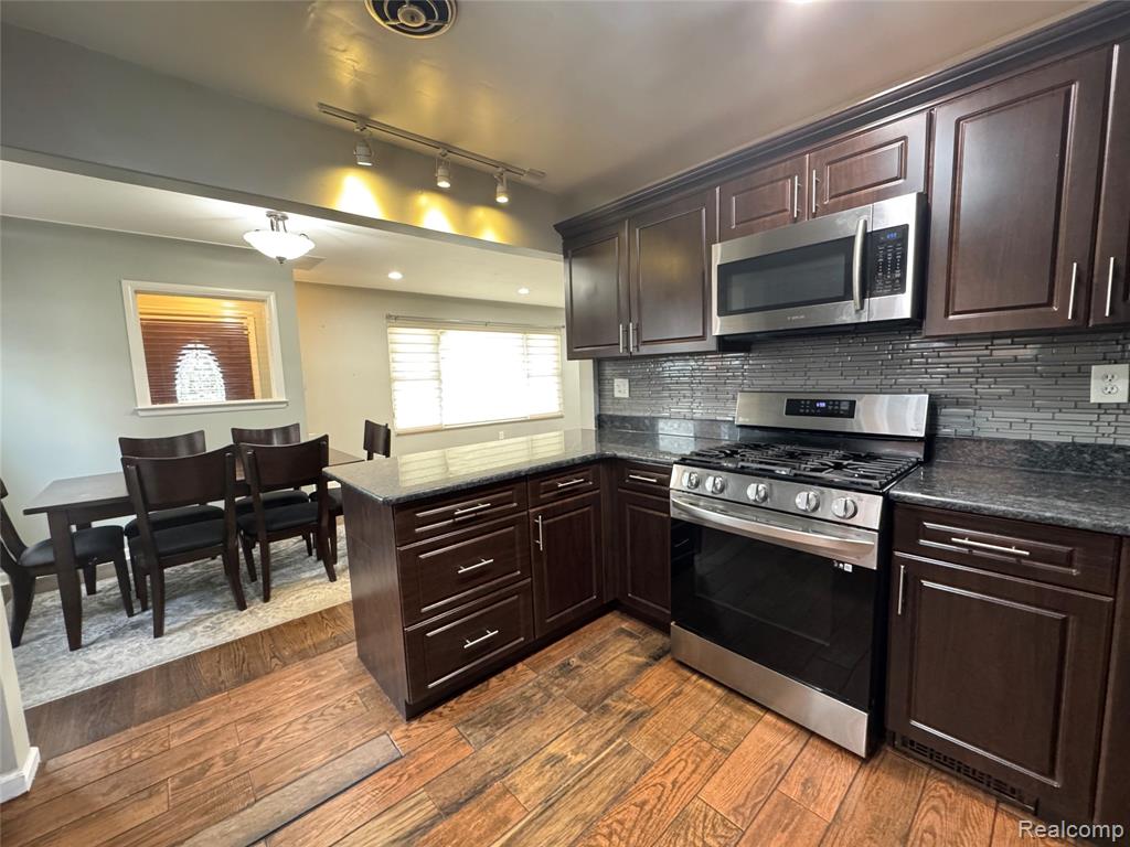 5476 Orchard Avenue, Dearborn, MI 48126 — Photo 9