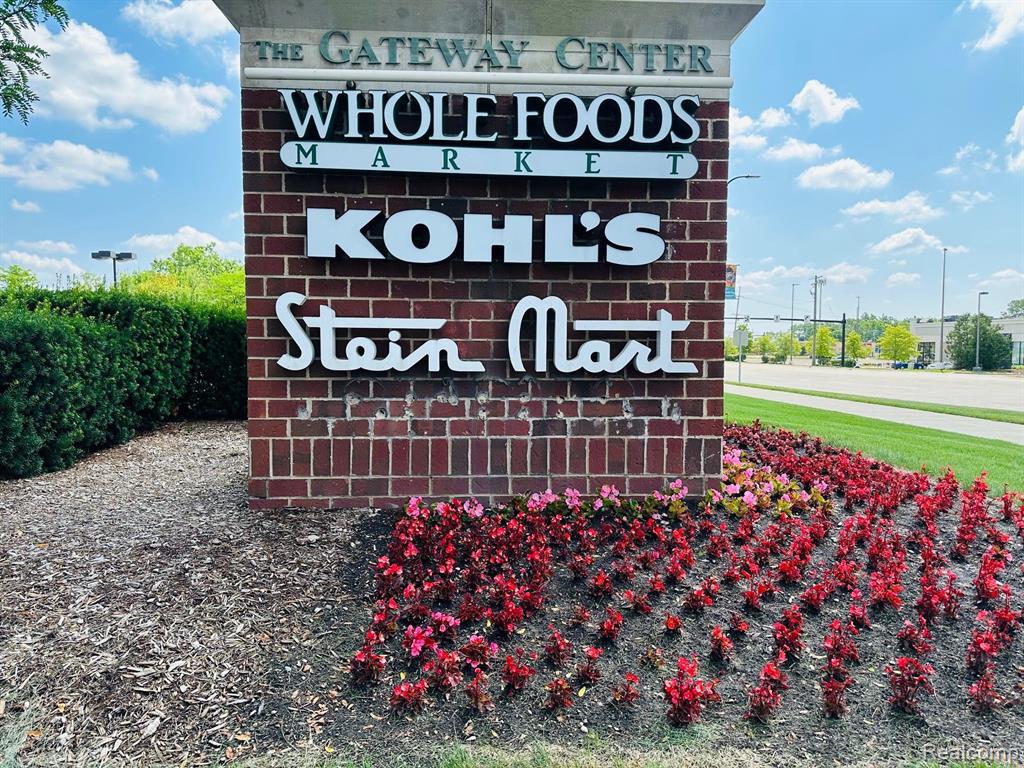 7217 GATEWAY Drive, West Bloomfield, MI — Photo 18