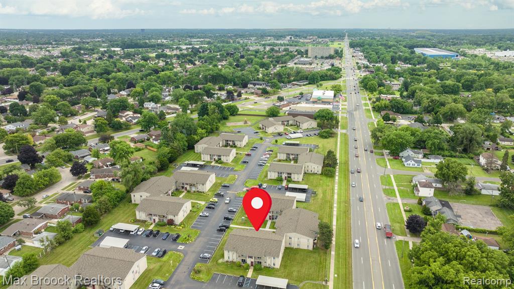 10020 ALLEN POINTE Drive N, 10020, Allen Park, MI 48101 — Photo 39