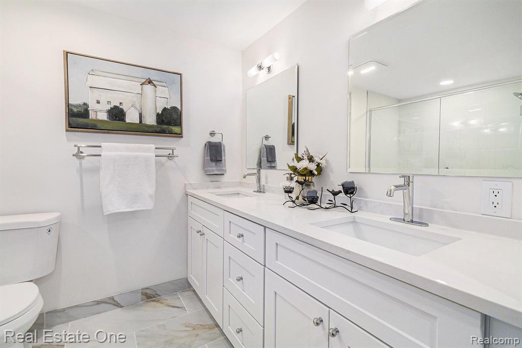 8893 S CHRISTINE Drive, Brighton, MI 48114 — Photo 21