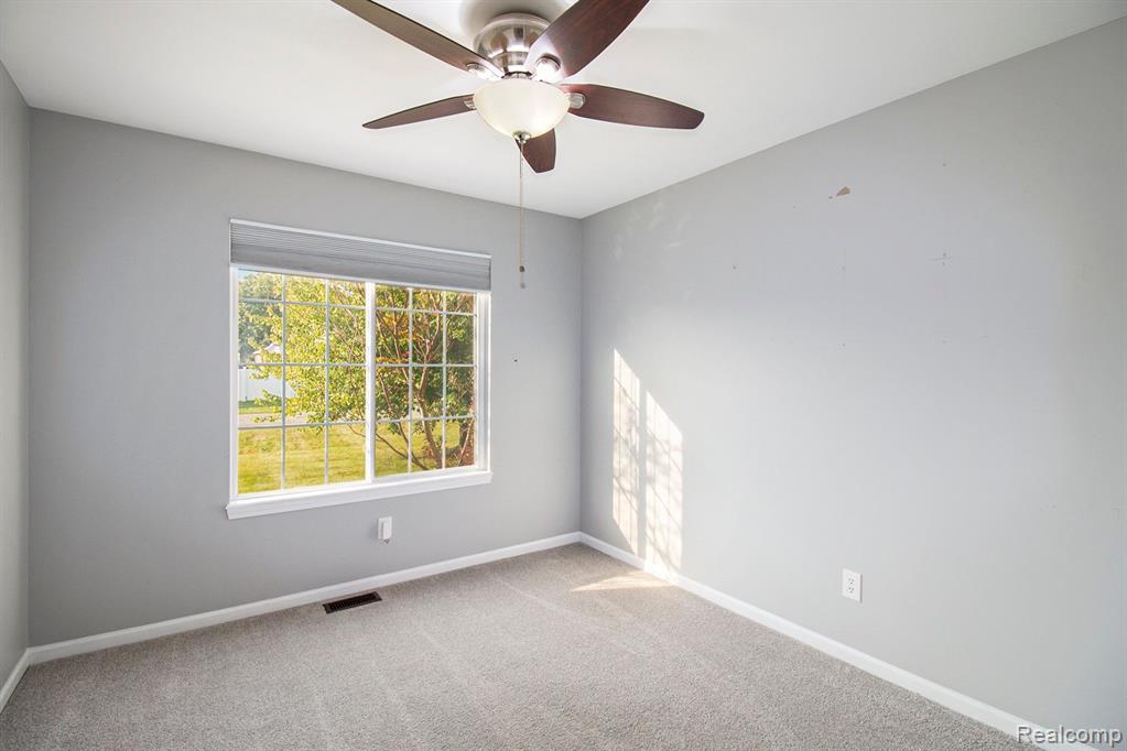 6041 TREE LINE Drive, Grand Blanc, MI 48439 — Photo 12