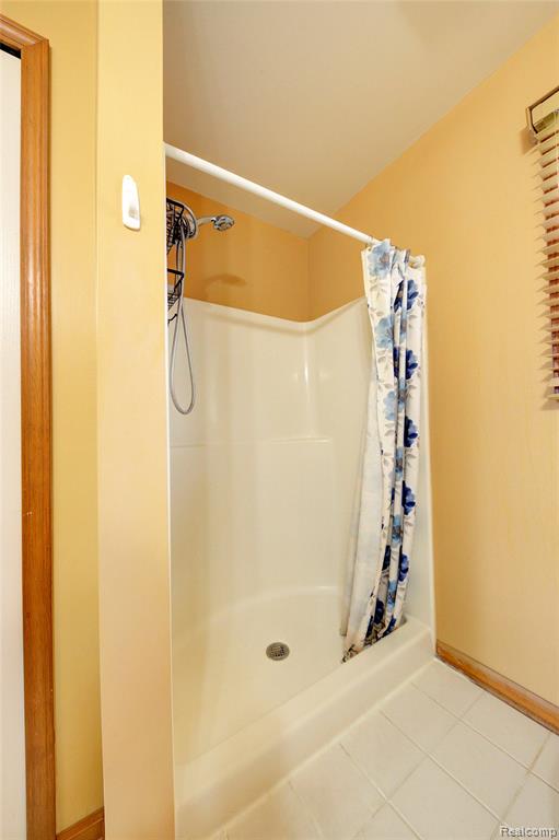 4570 River Hills Court, Brighton, MI 48114 — Photo 47