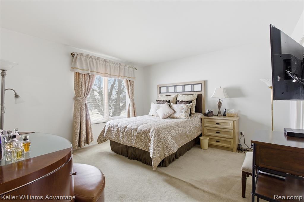 3164 Woods Circle, Detroit, MI 48207 — Photo 18
