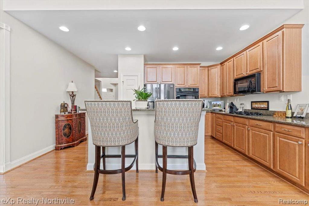 44593 BROADMOOR Circle N, Northville, MI 48168 — Photo 10