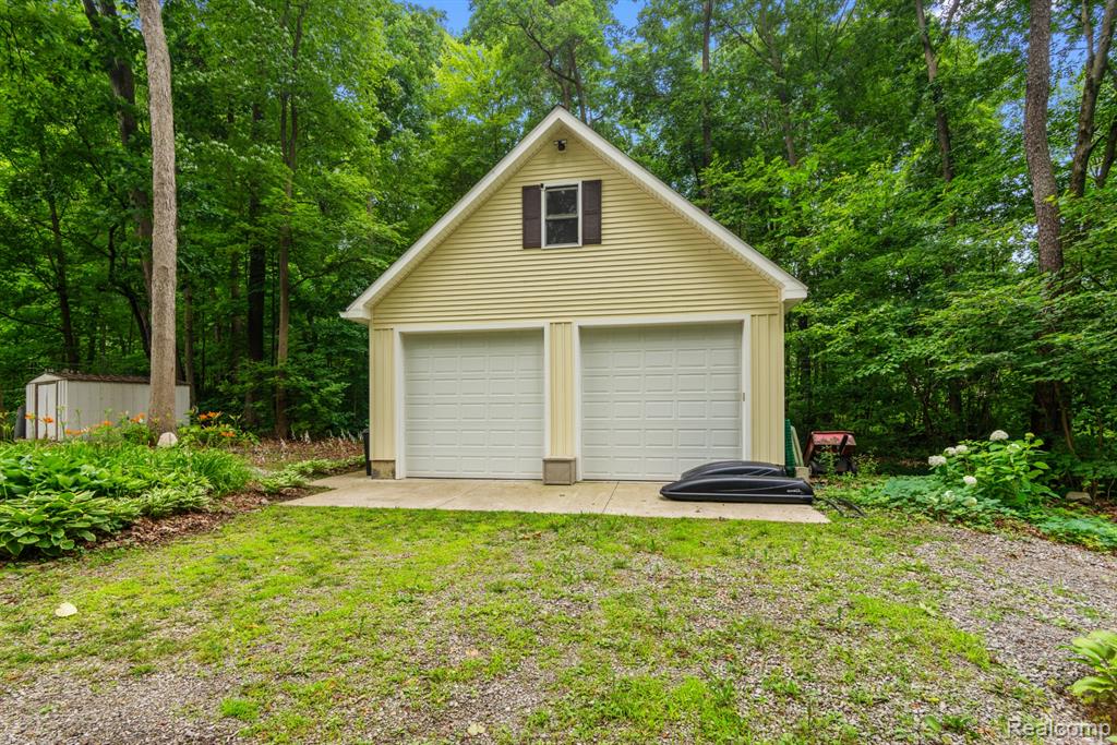 5500 Hartland Road, Fenton, MI 48430 — Photo 6