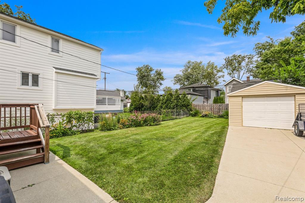 811 HUMPHREY Avenue, Birmingham, MI 48009 — Photo 23