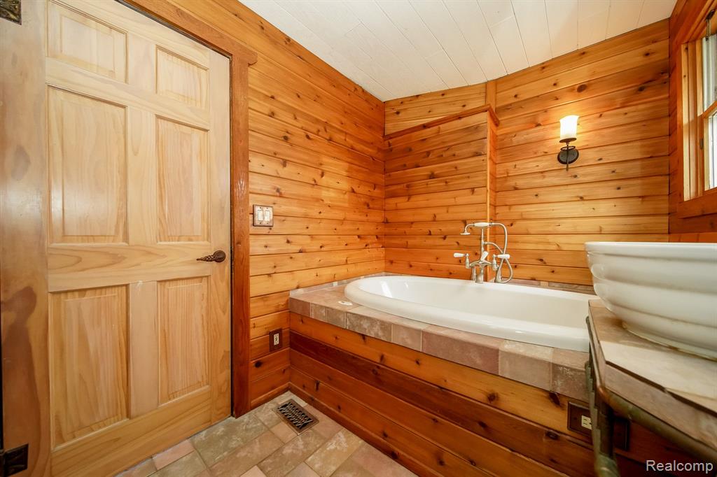 873 HENDRICKSON Boulevard, Clawson, MI — Photo 47