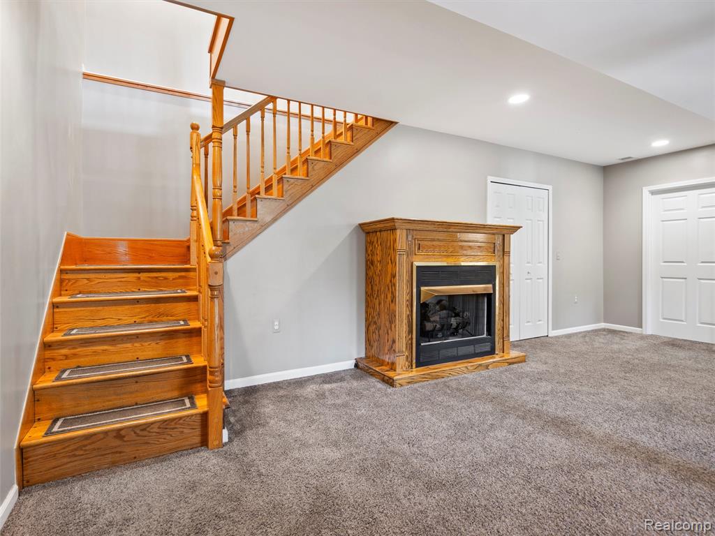987 FAIRLEDGE Street, Lake Orion, MI 48362 — Photo 24