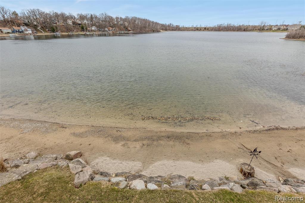 224 Stony Lake Drive, Oxford, MI 48371 — Photo 28